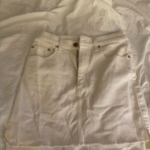 Aritzia Wilfred free white mini skirt
